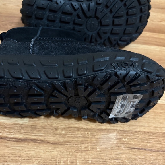 UGG Women’s Venture Daze Ultra Mini boots - Picture 9 of 12